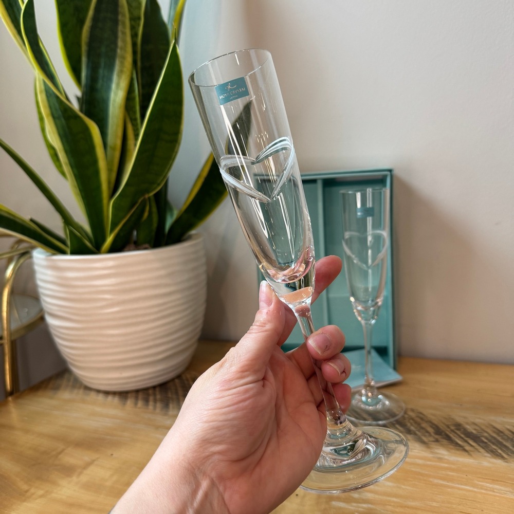 Hoya Crystal Japan Heart Etched Champagne Flutes Set of 2 with Original Box